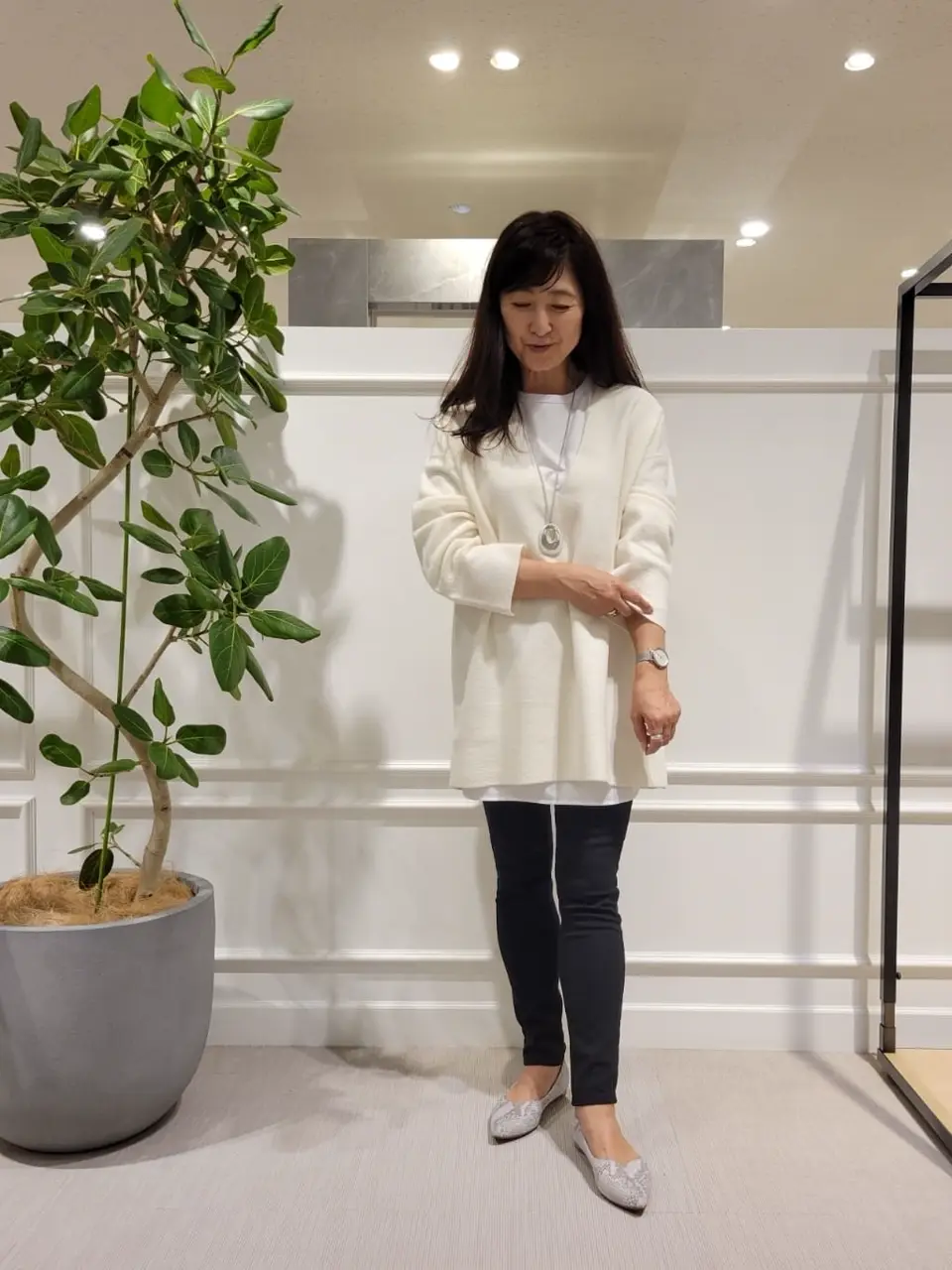  新保 コーディネート画像