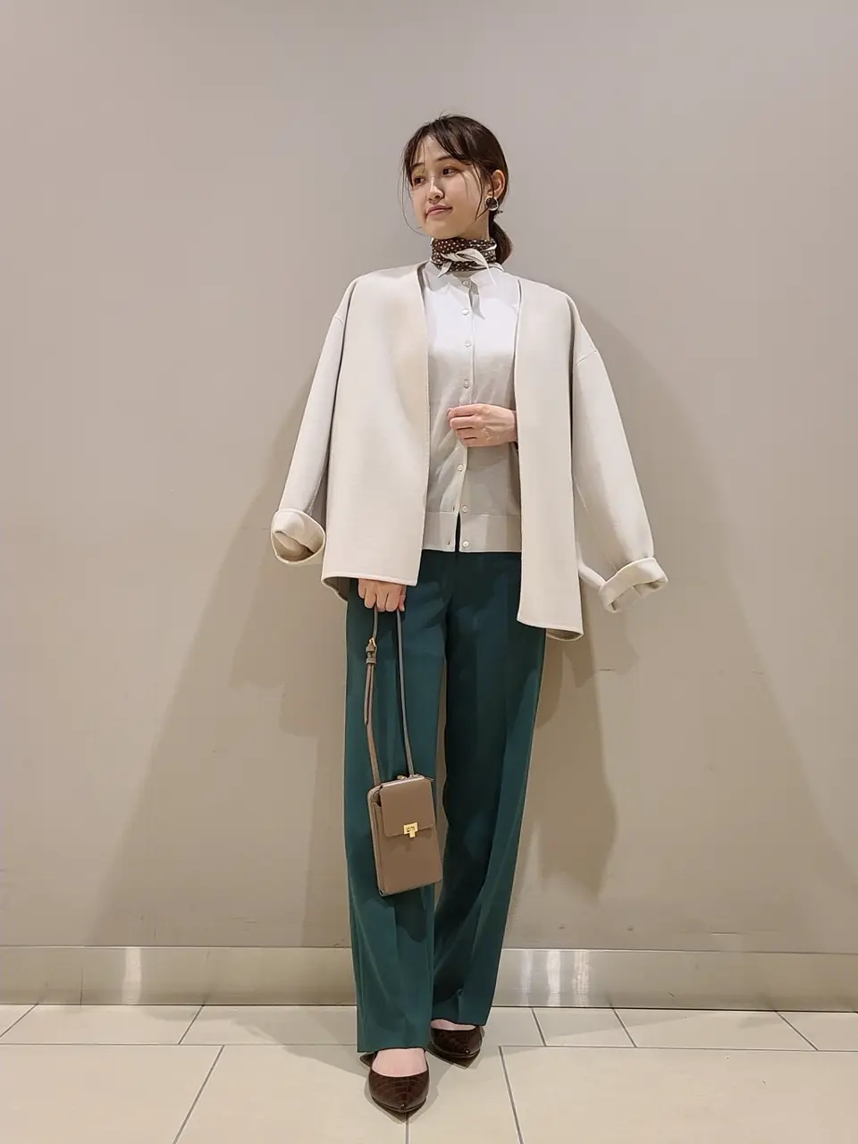  スタッフ. コーディネート画像