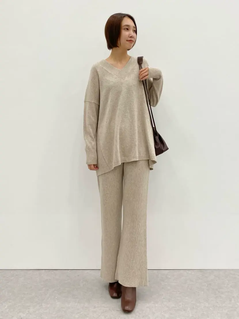 23区 秋葉 コーディネート画像