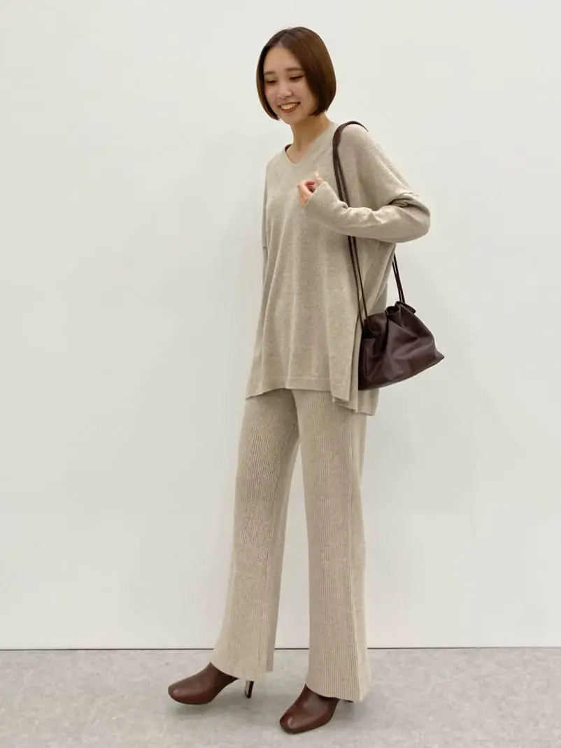 23区 秋葉 コーディネート画像