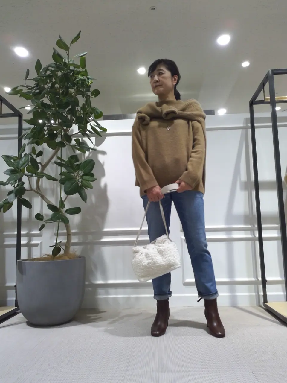  新保 コーディネート画像