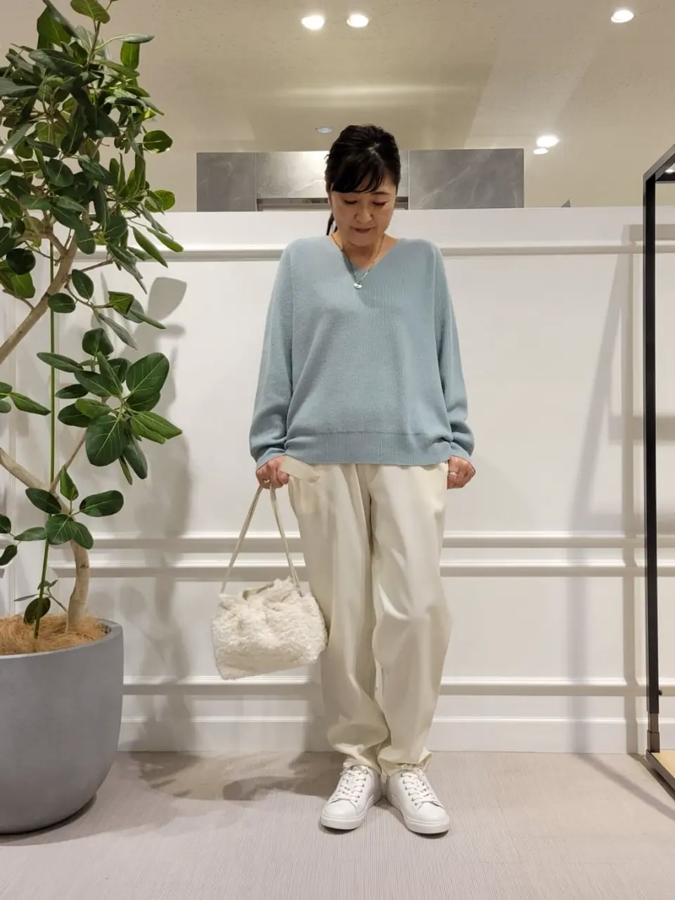  新保 コーディネート画像