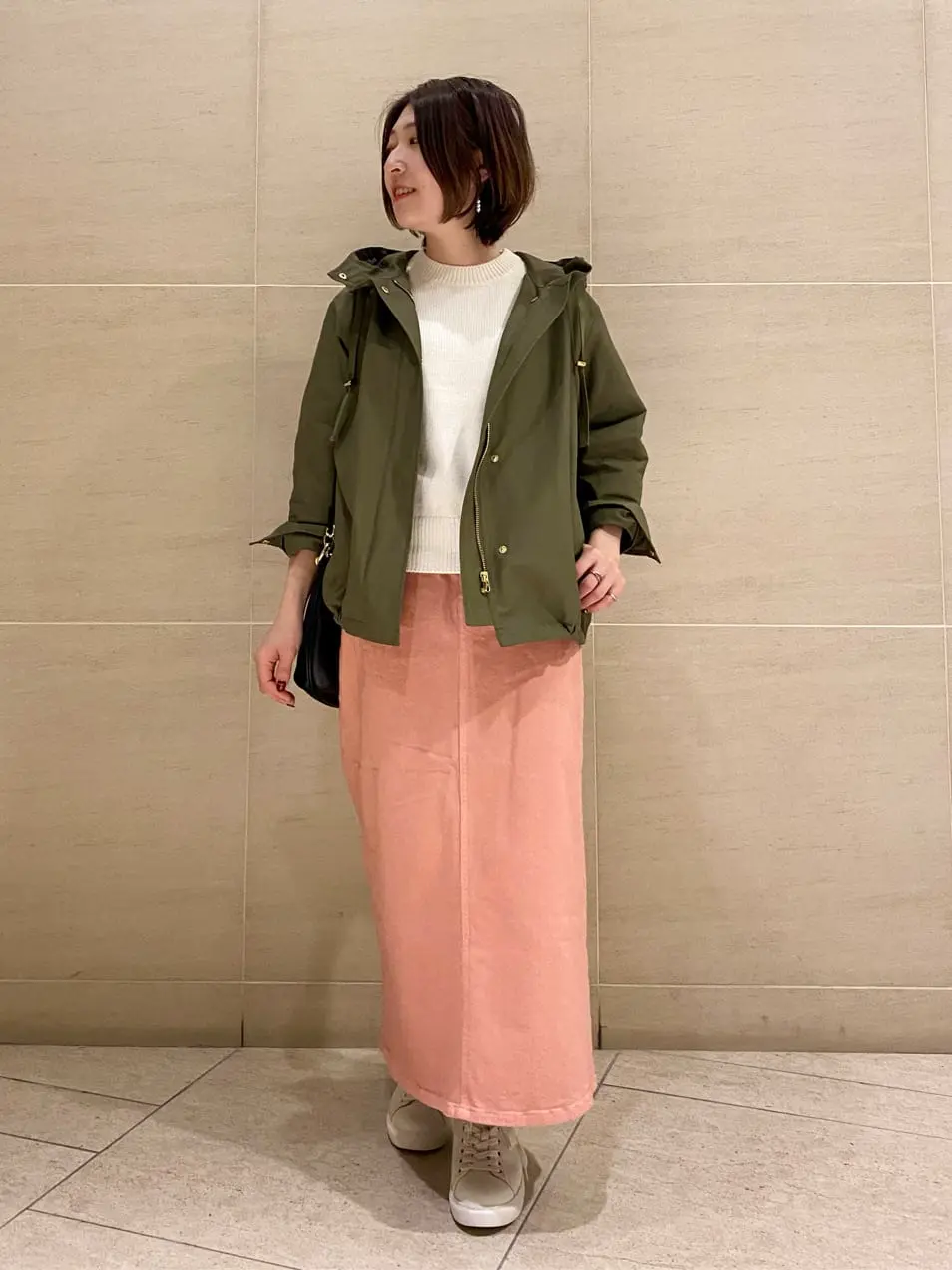  スタッフy コーディネート画像