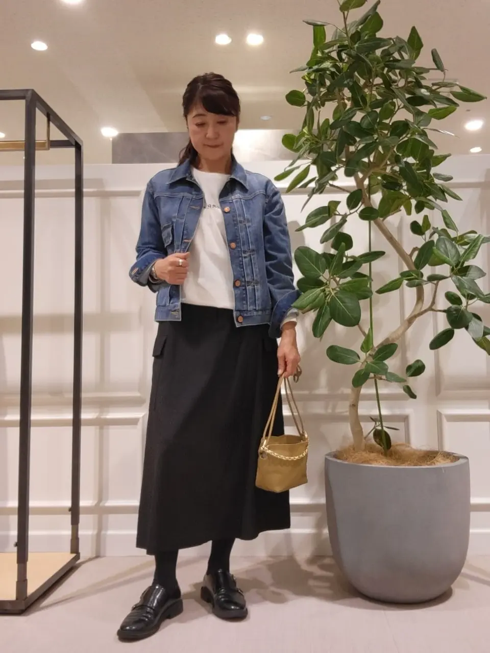  新保 コーディネート画像