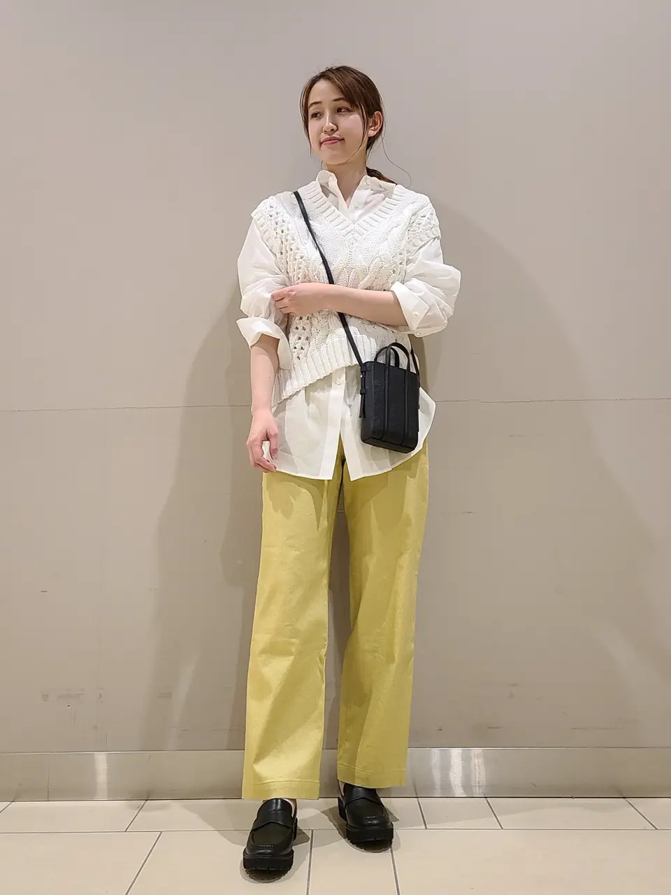  スタッフ. コーディネート画像