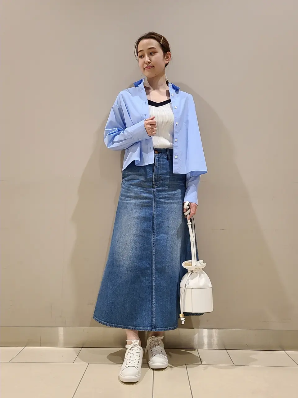  スタッフ. コーディネート画像