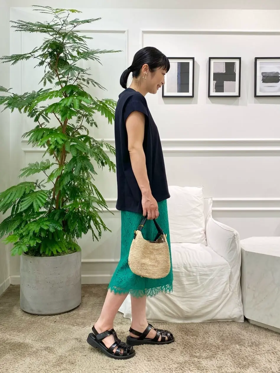 23区 岡本 コーディネート画像