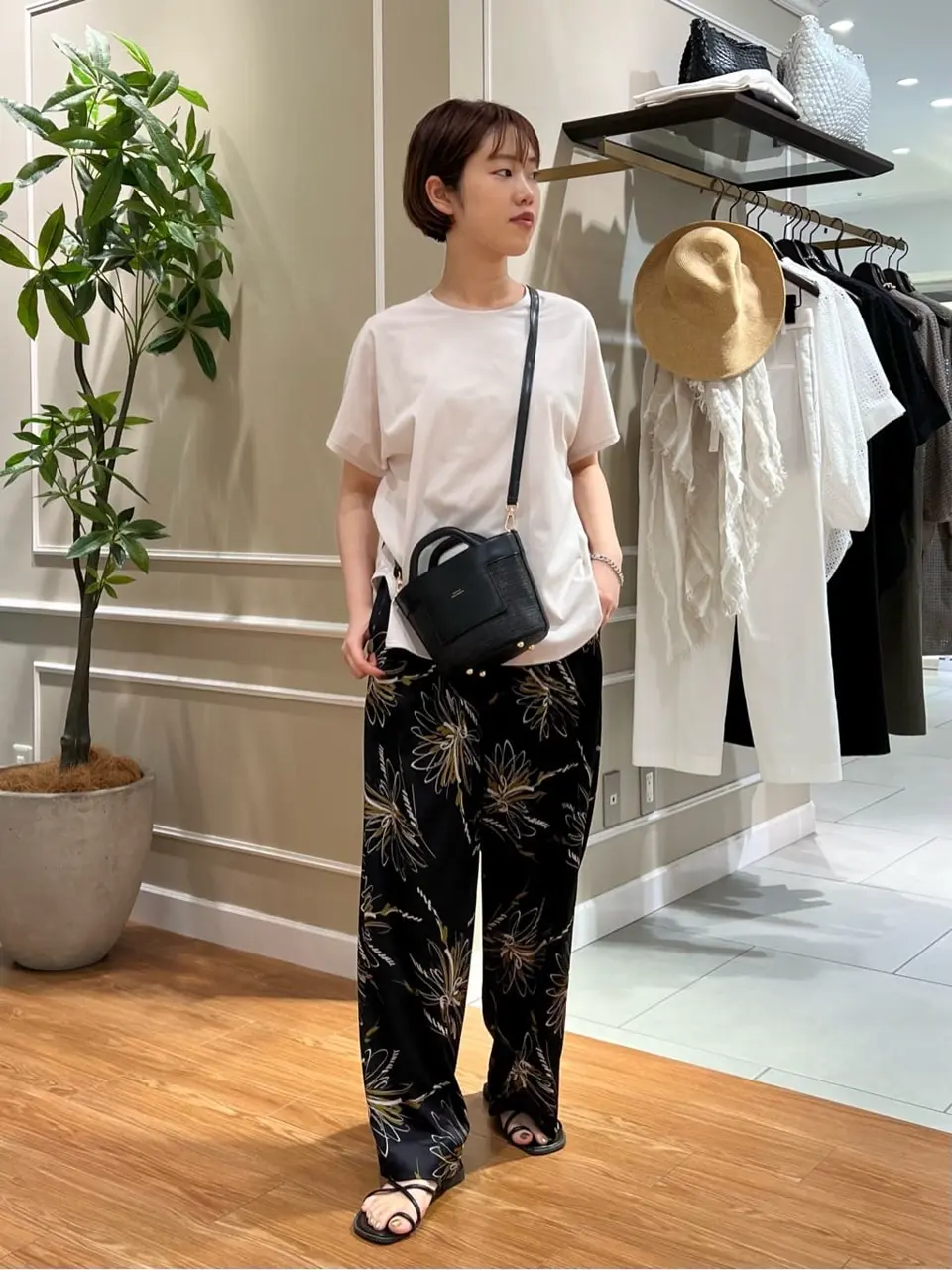 23区 伊藤 コーディネート画像