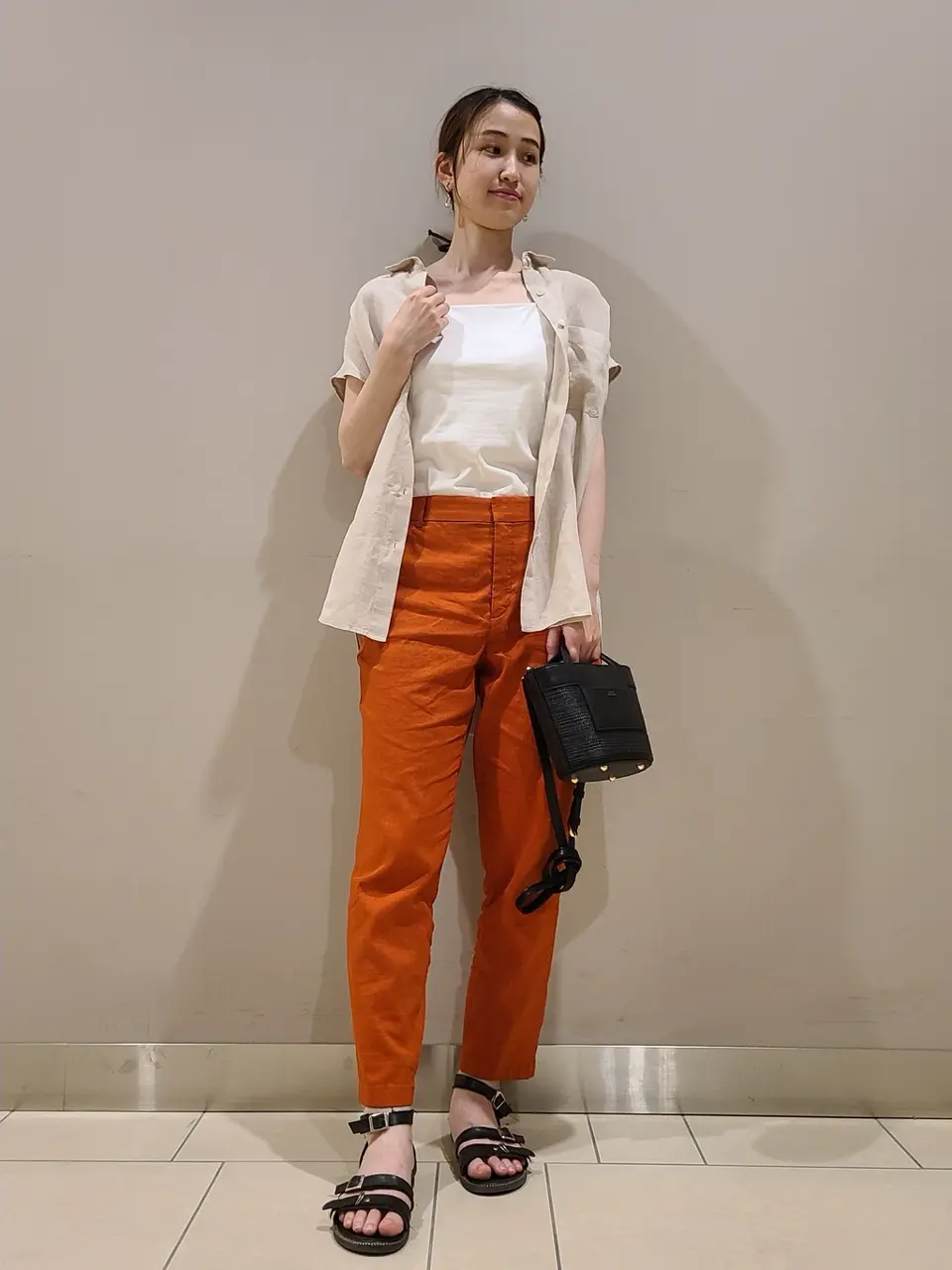  スタッフ. コーディネート画像