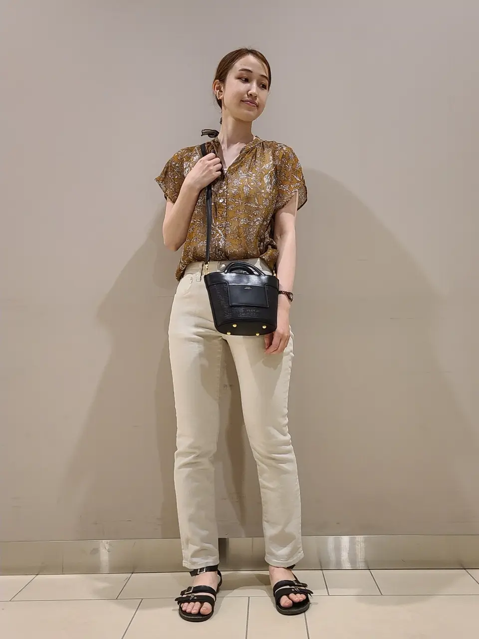  スタッフ. コーディネート画像