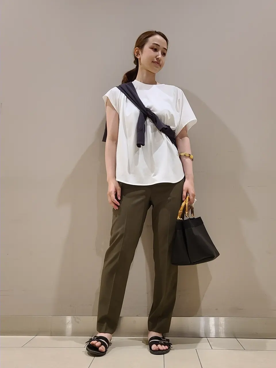  スタッフ. コーディネート画像