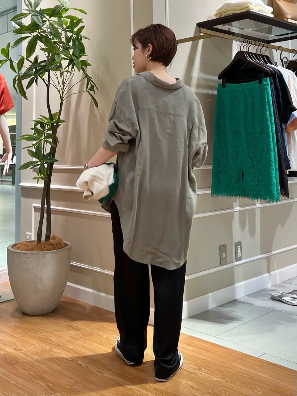 23区 伊藤 コーディネート画像