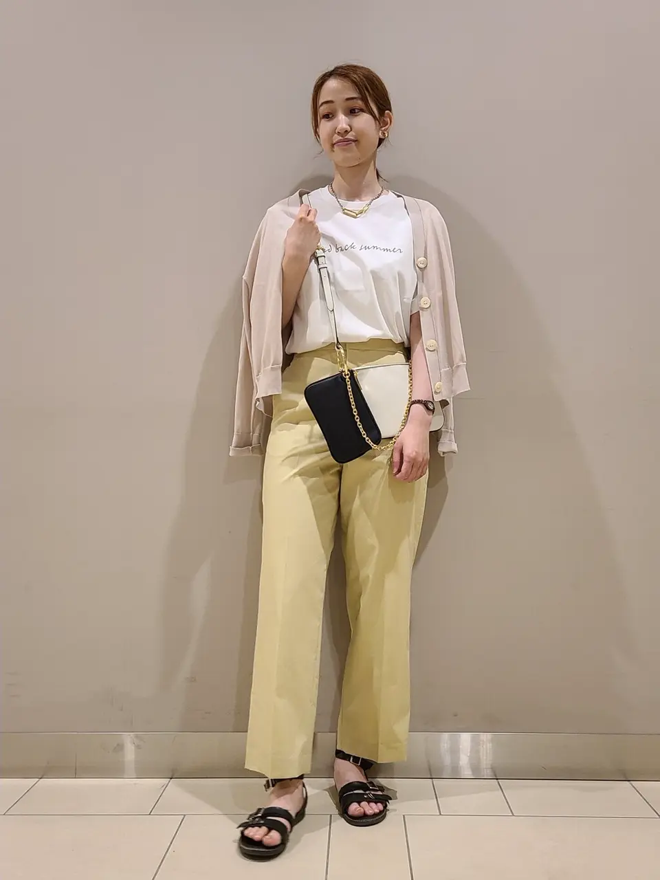  スタッフ. コーディネート画像