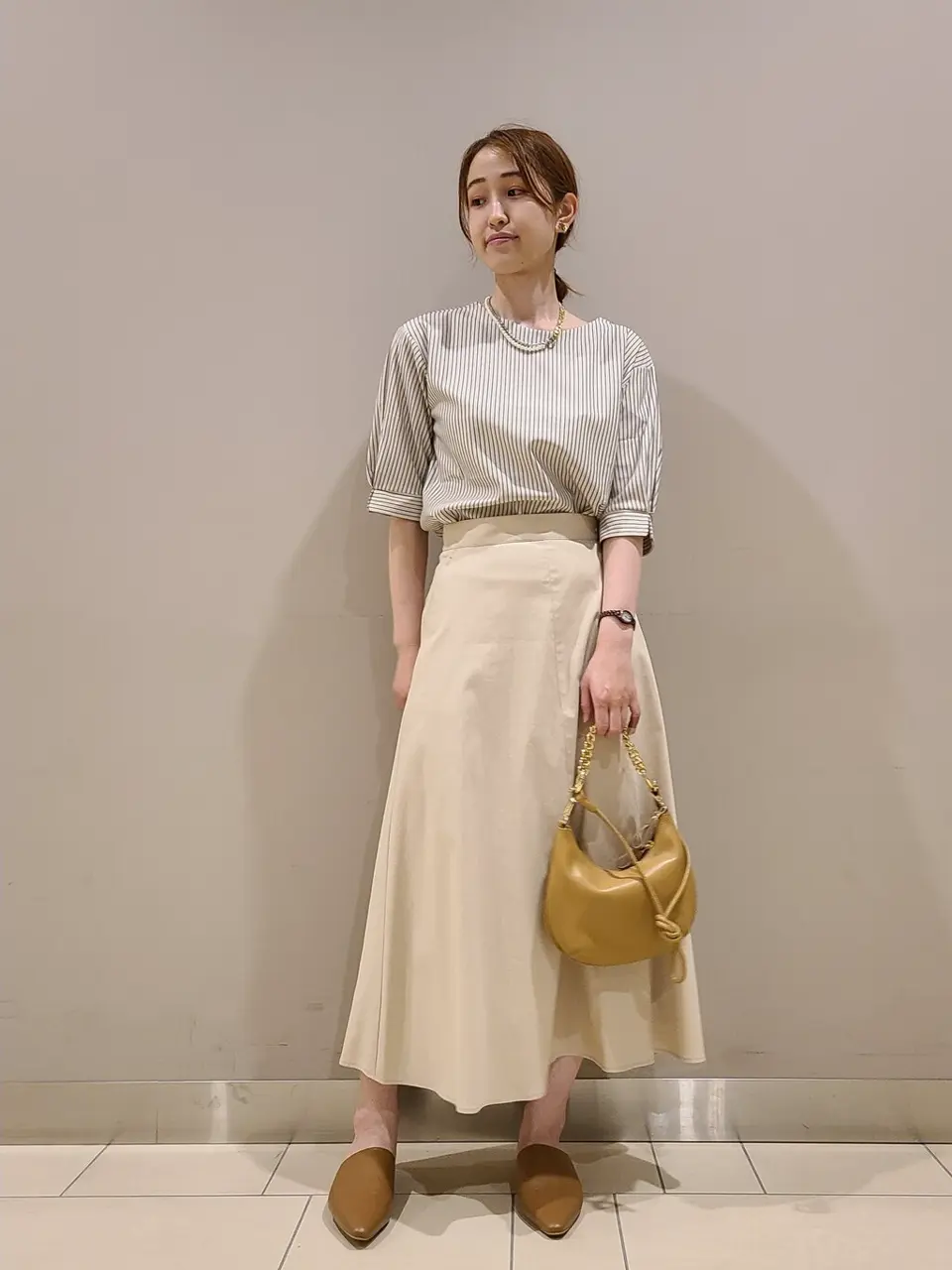  スタッフ. コーディネート画像