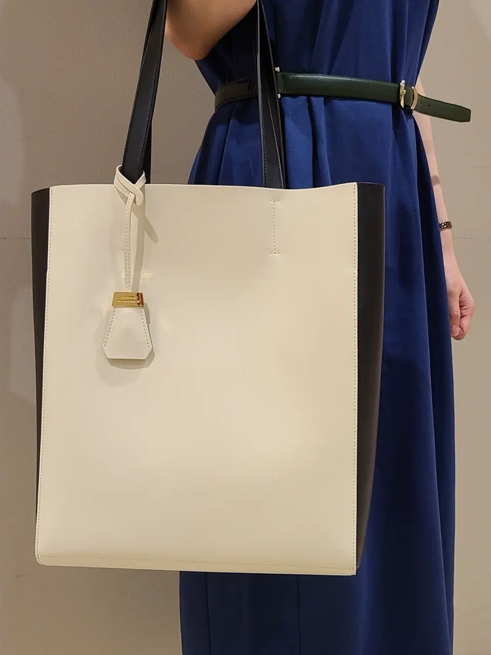 23区 スタッフ. コーディネート画像