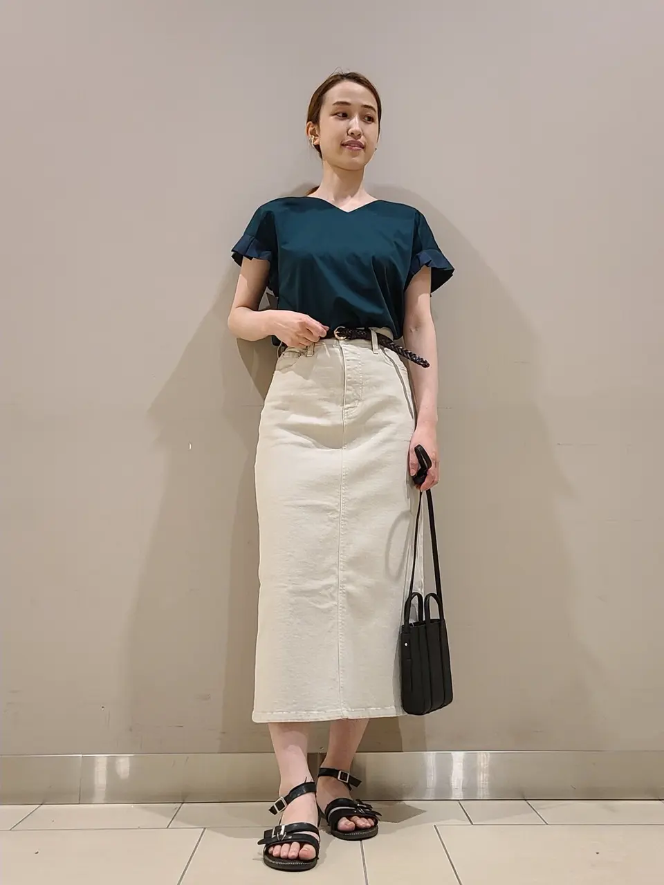  スタッフ. コーディネート画像