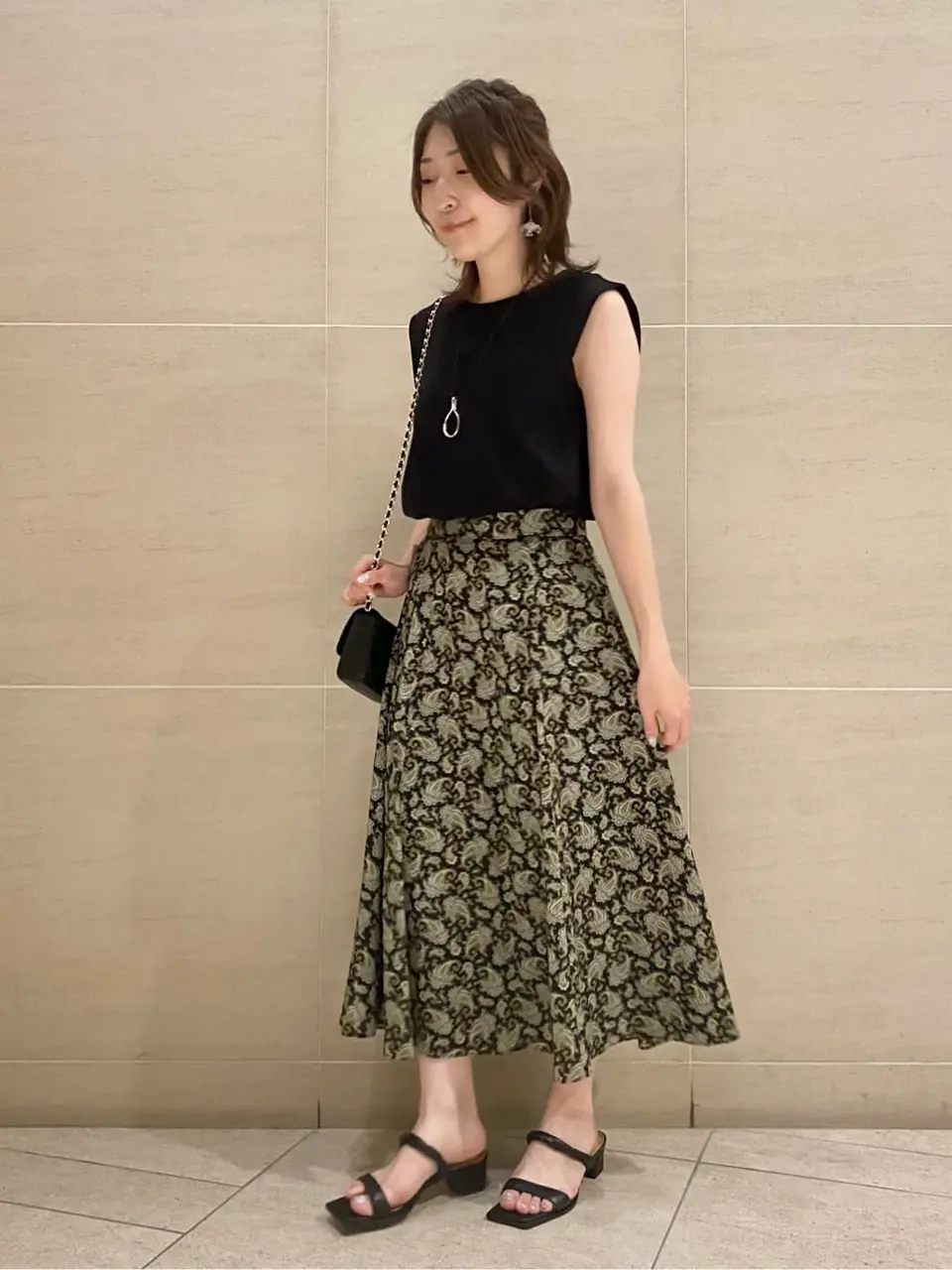  スタッフy コーディネート画像