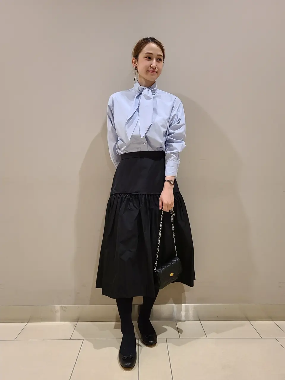  スタッフ. コーディネート画像