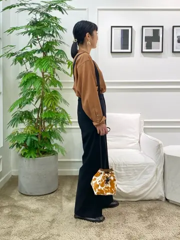 23区 岡本 コーディネート画像