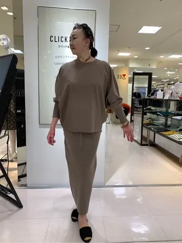 23区 塩谷美喜 コーディネート画像