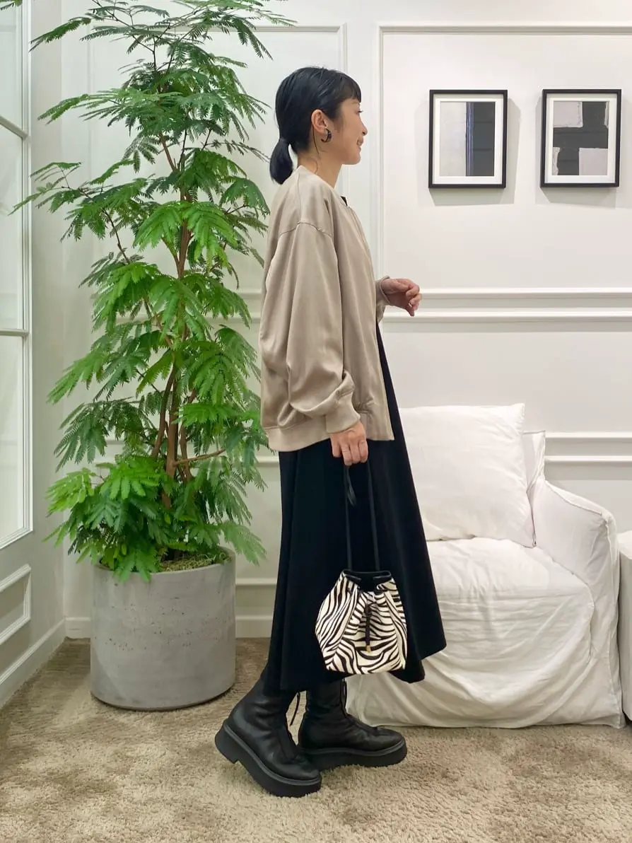 23区 岡本 コーディネート画像