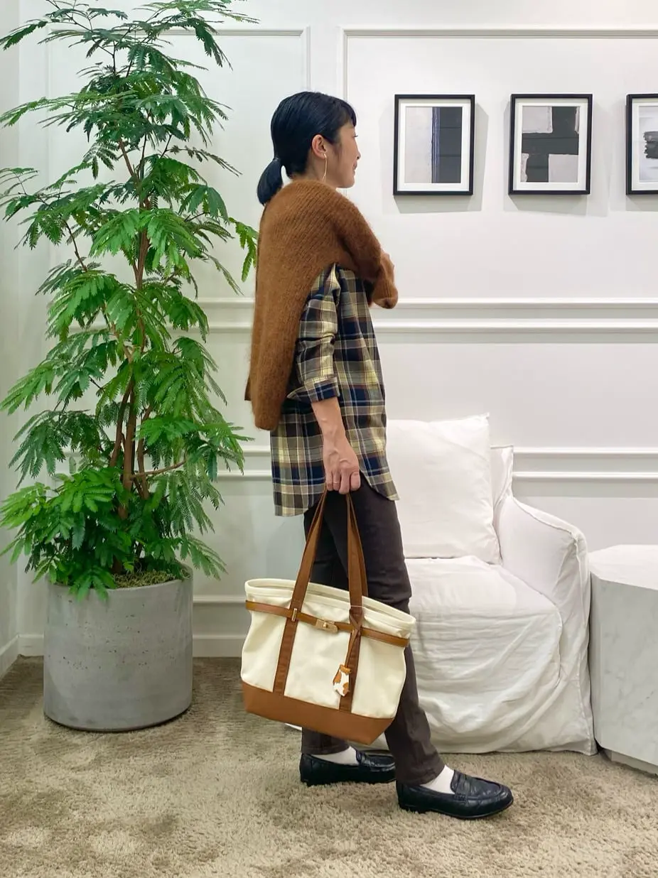 23区 岡本 コーディネート画像