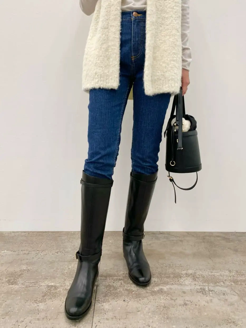 23区 秋葉 コーディネート画像