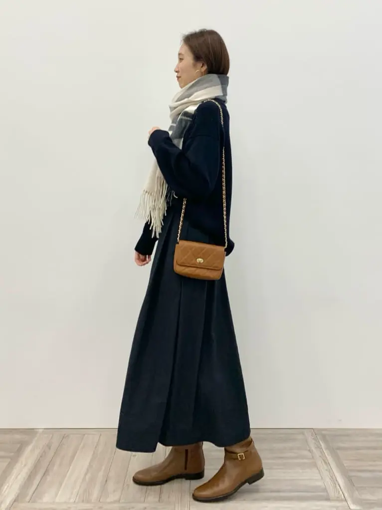 23区 秋葉 コーディネート画像