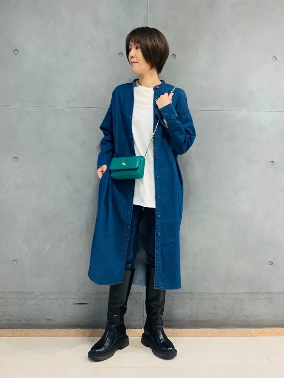  スタッフ  コーディネート画像