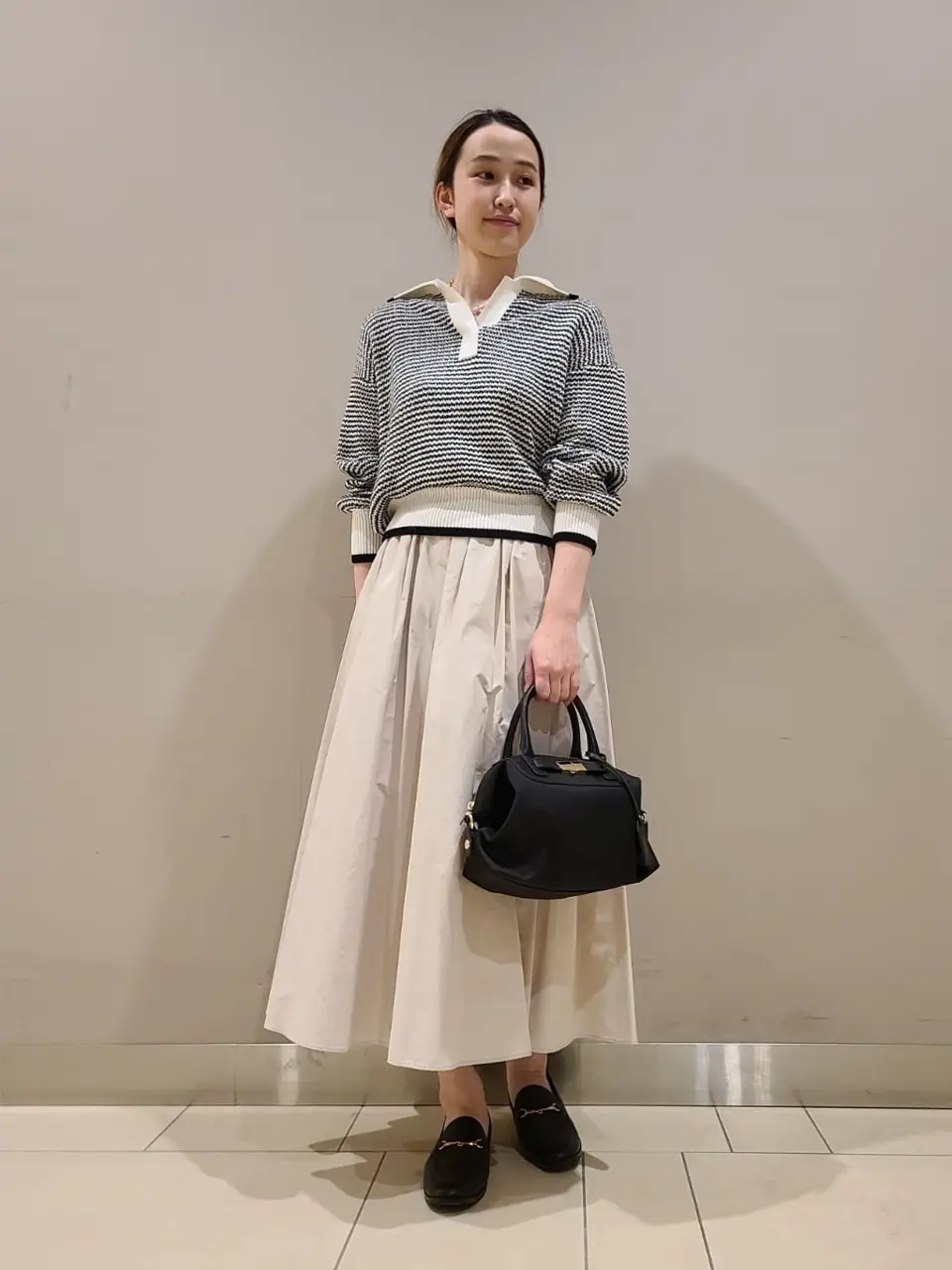  スタッフ. コーディネート画像