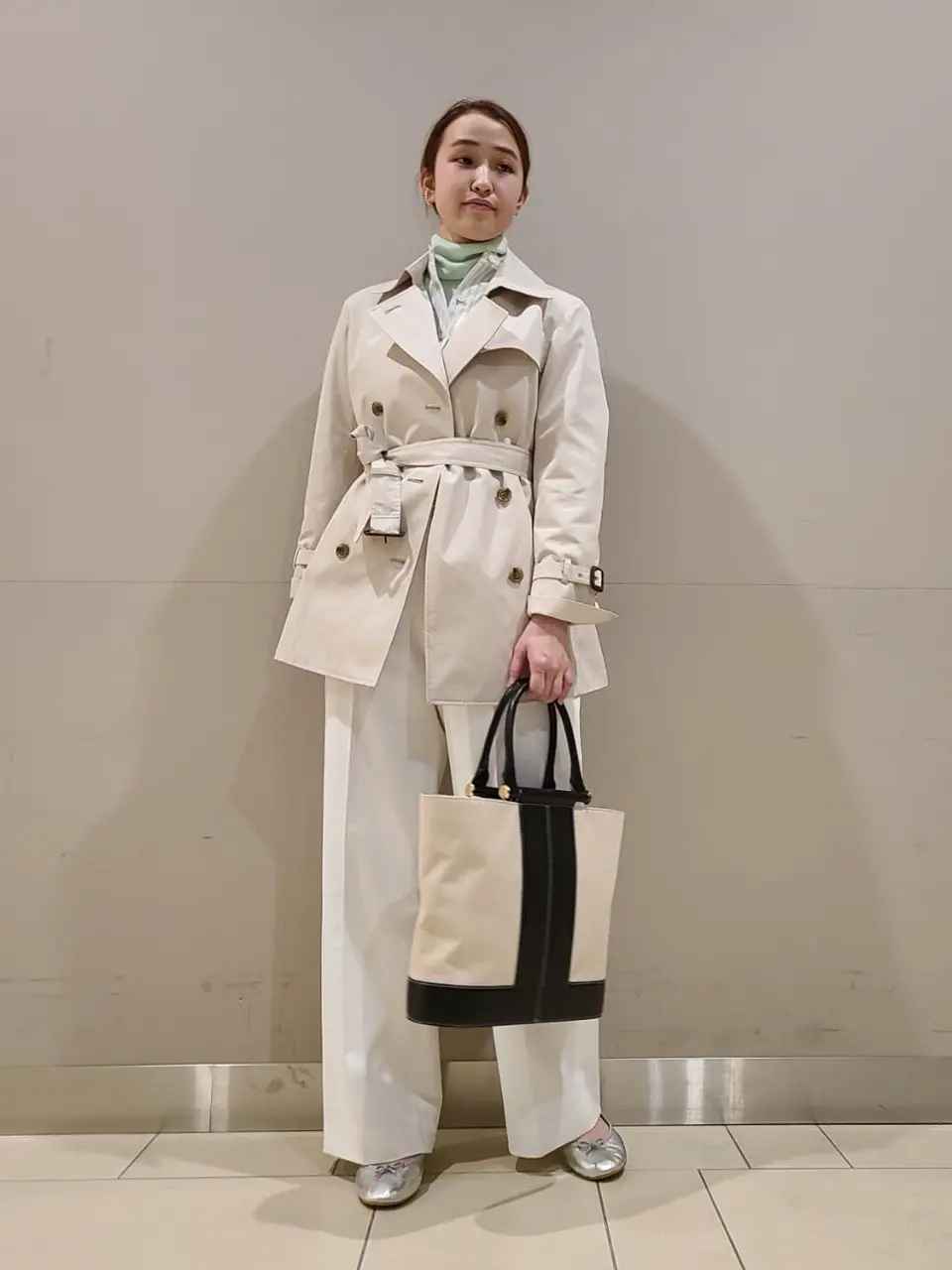  スタッフ. コーディネート画像