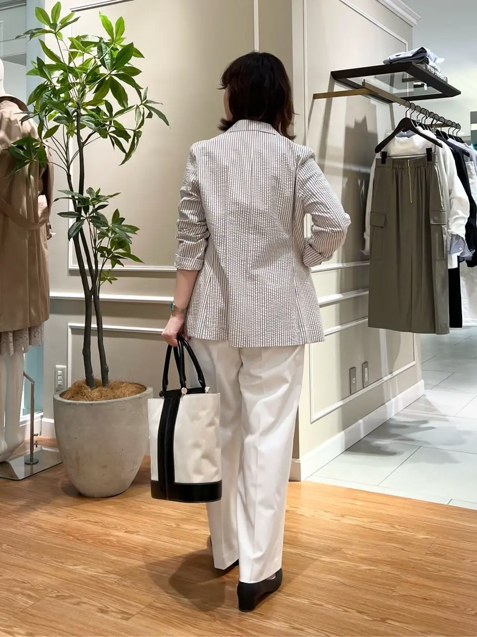 23区 伊藤 コーディネート画像