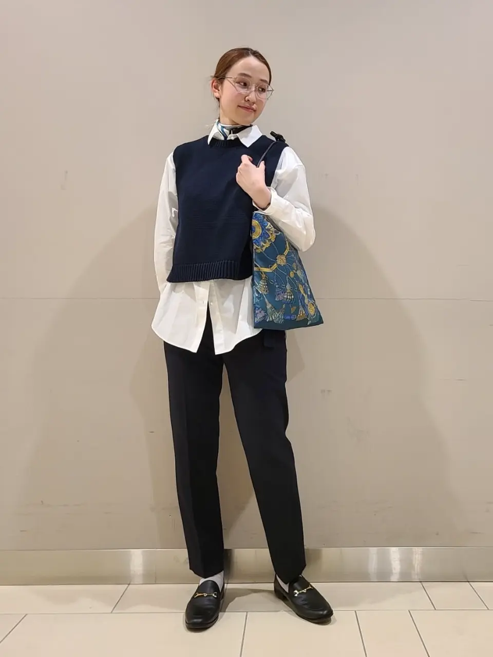  スタッフ. コーディネート画像