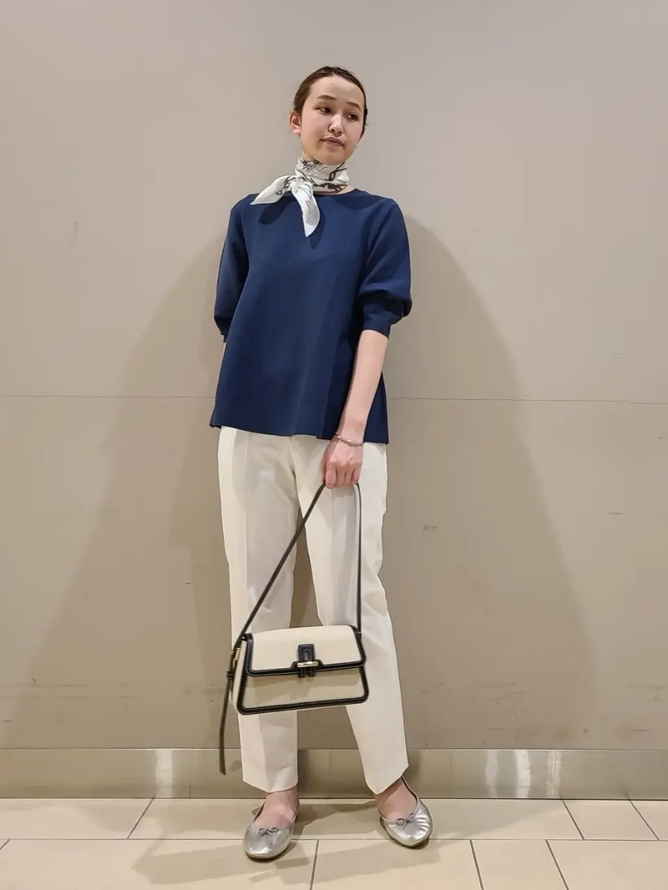  スタッフ. コーディネート画像