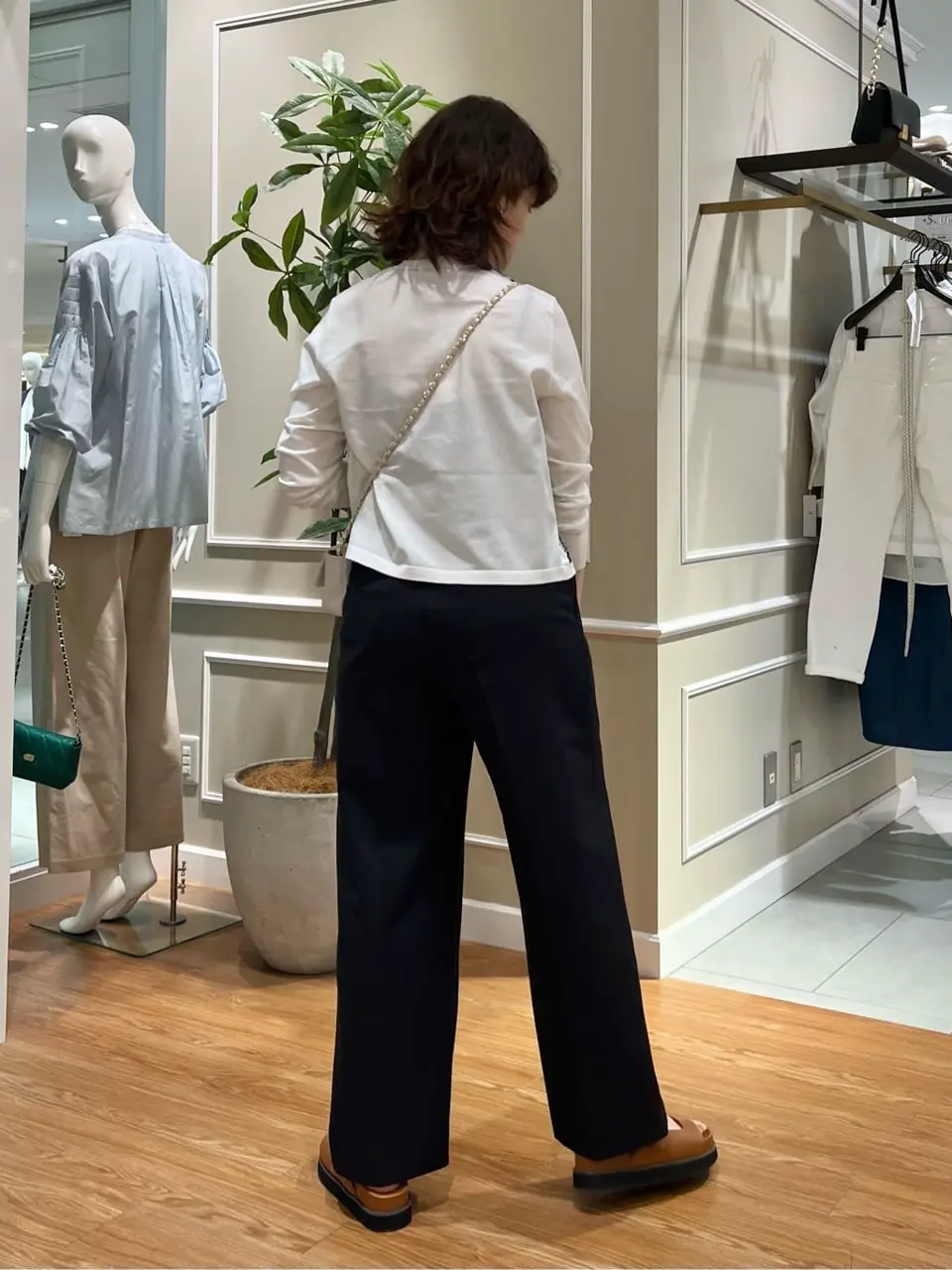 23区 伊藤 コーディネート画像