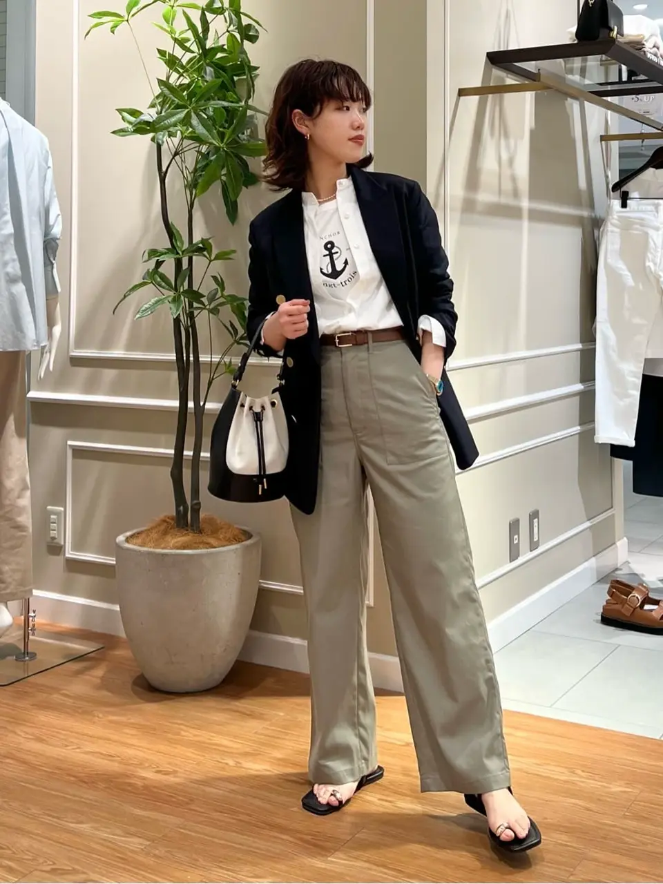 23区 伊藤 コーディネート画像