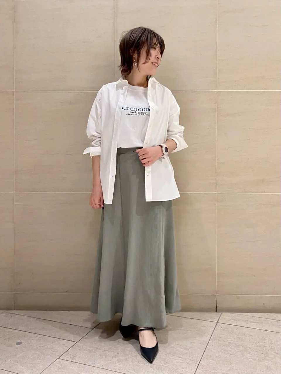  スタッフy コーディネート画像