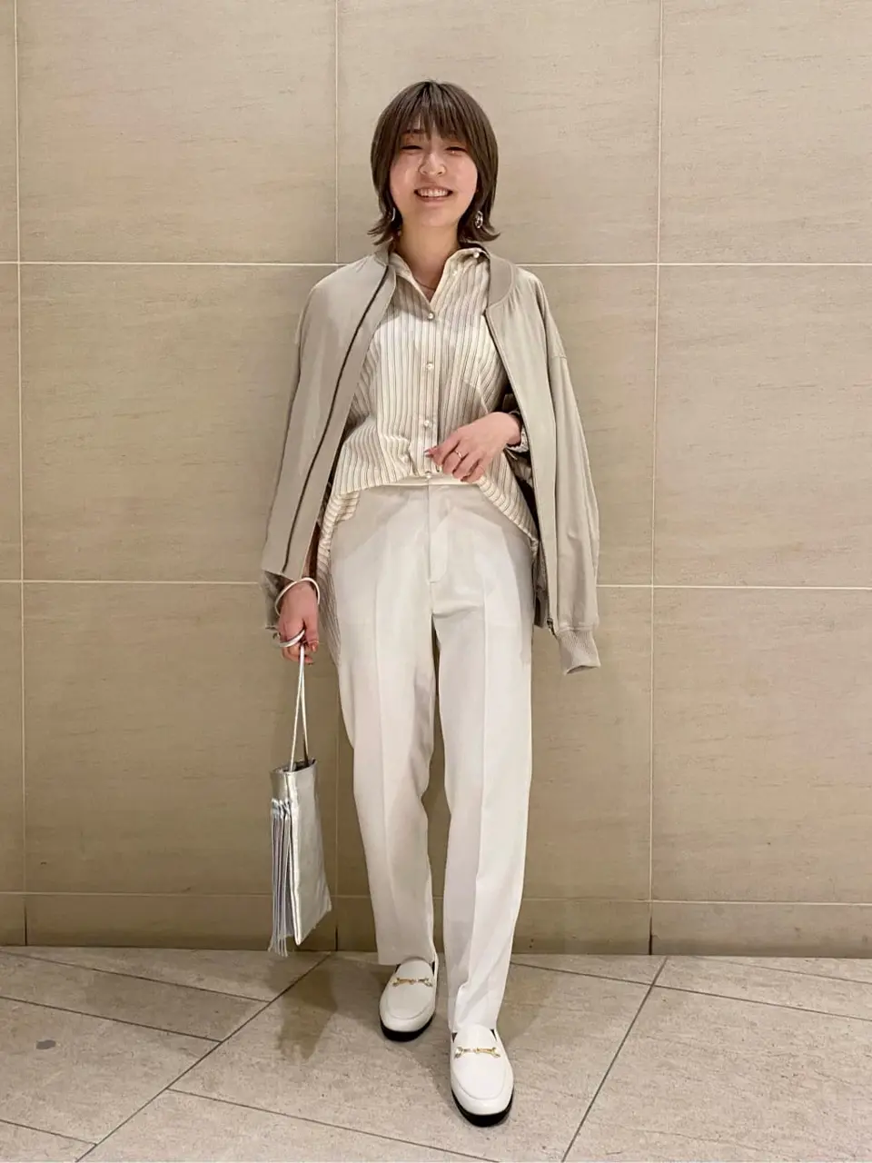  スタッフy コーディネート画像