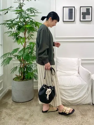 23区 岡本 コーディネート画像