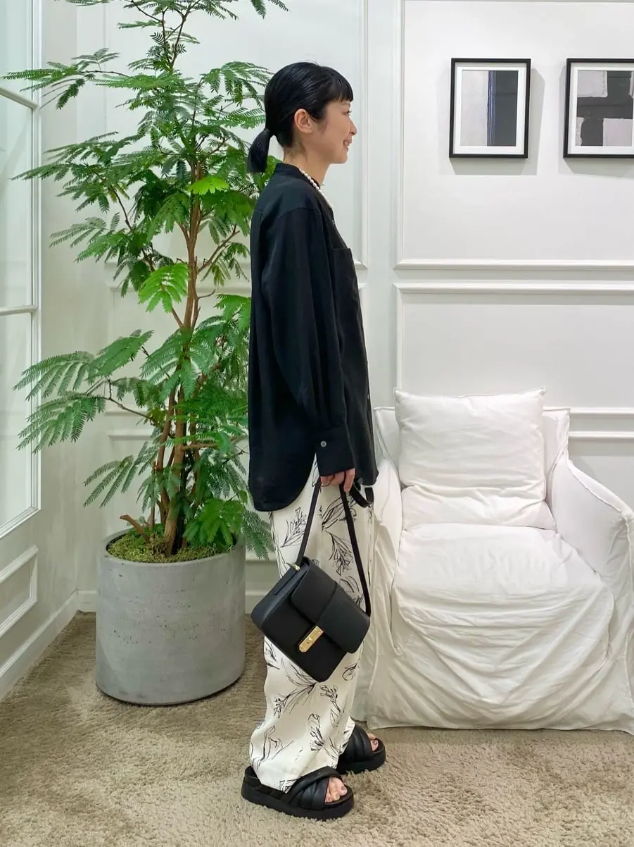 23区 岡本 コーディネート画像