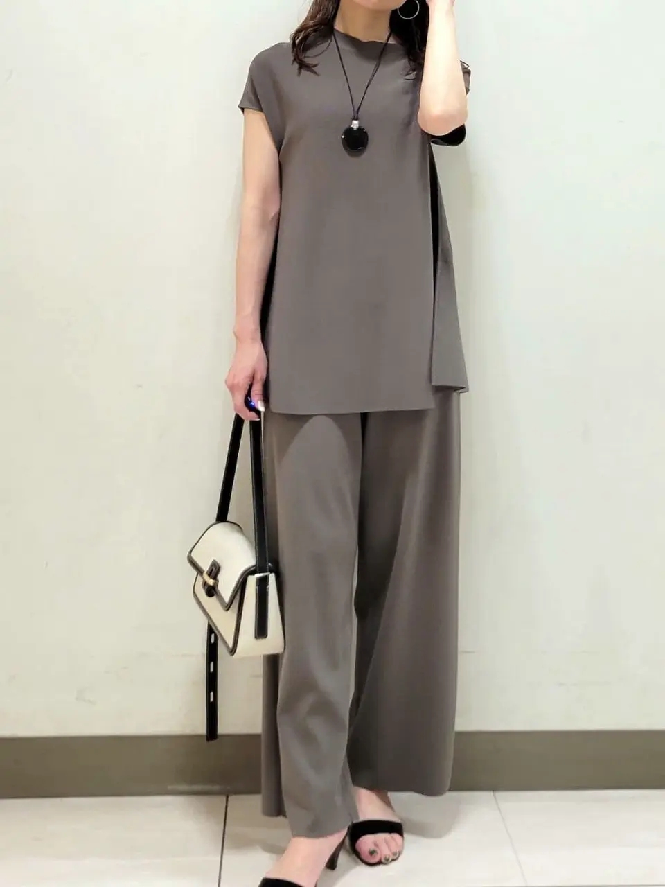 23区 濱地 コーディネート画像