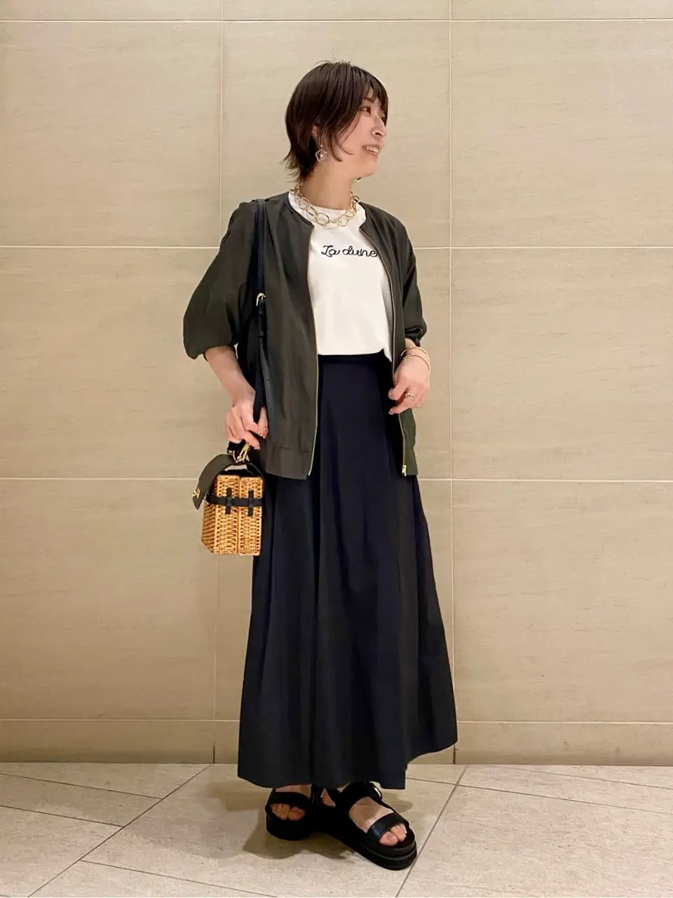  スタッフy コーディネート画像