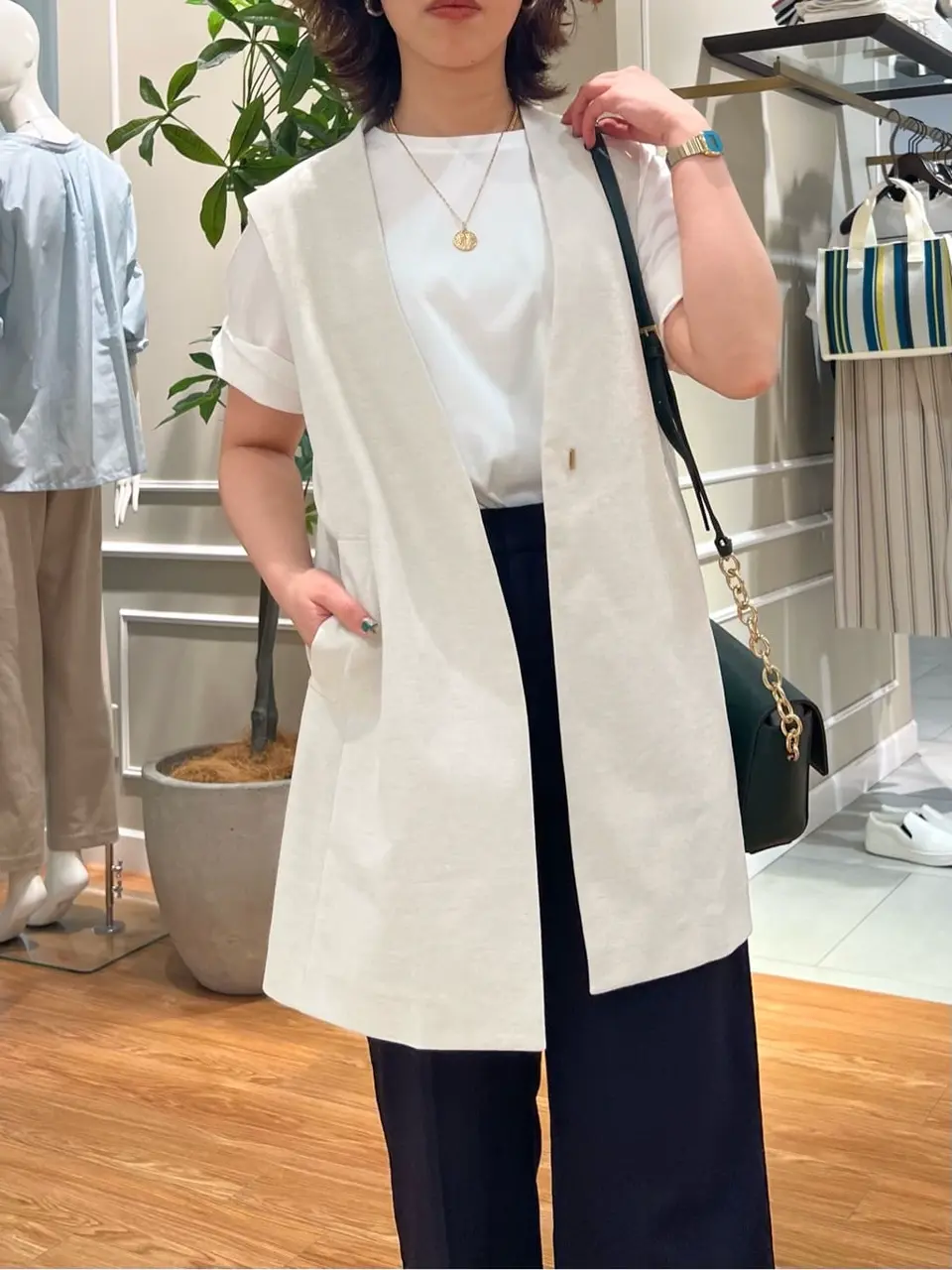 23区 伊藤 コーディネート画像