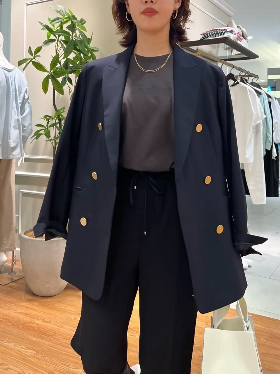 23区 伊藤 コーディネート画像