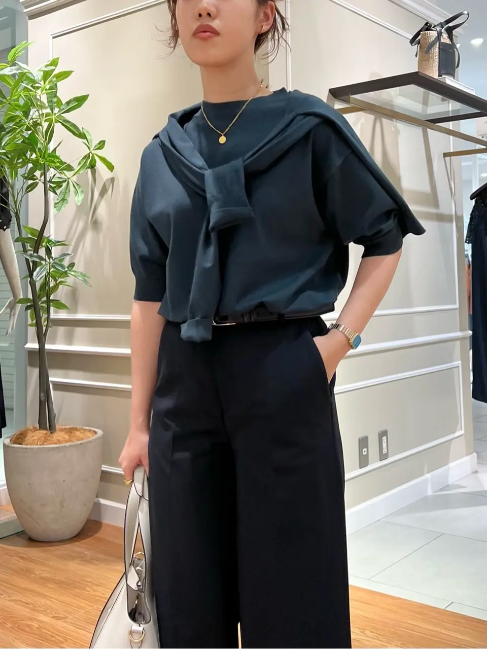 23区 伊藤 コーディネート画像