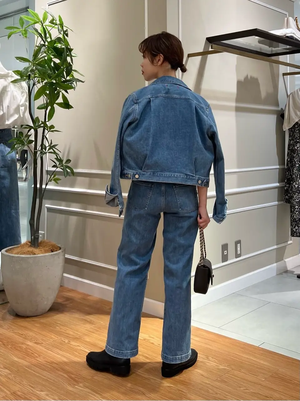 23区 伊藤 コーディネート画像