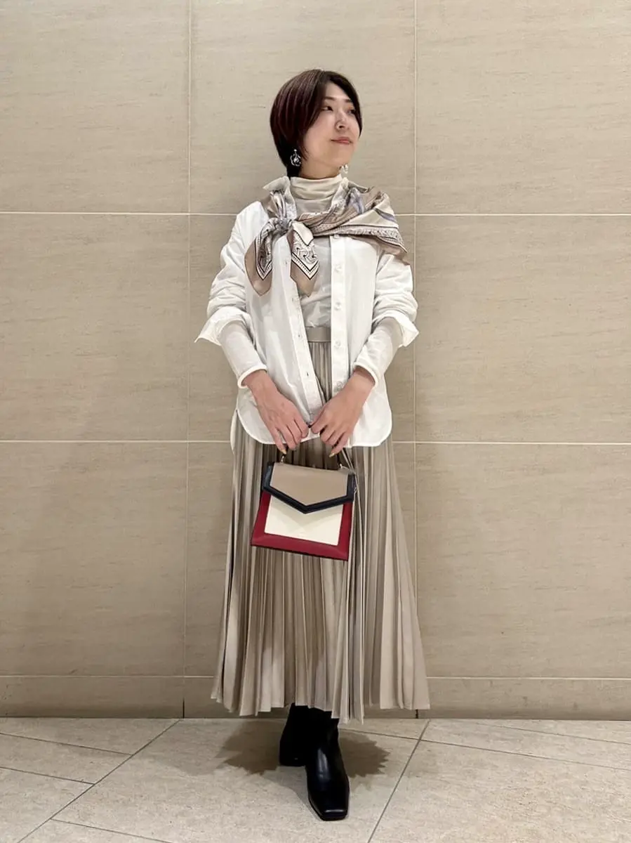  スタッフy コーディネート画像