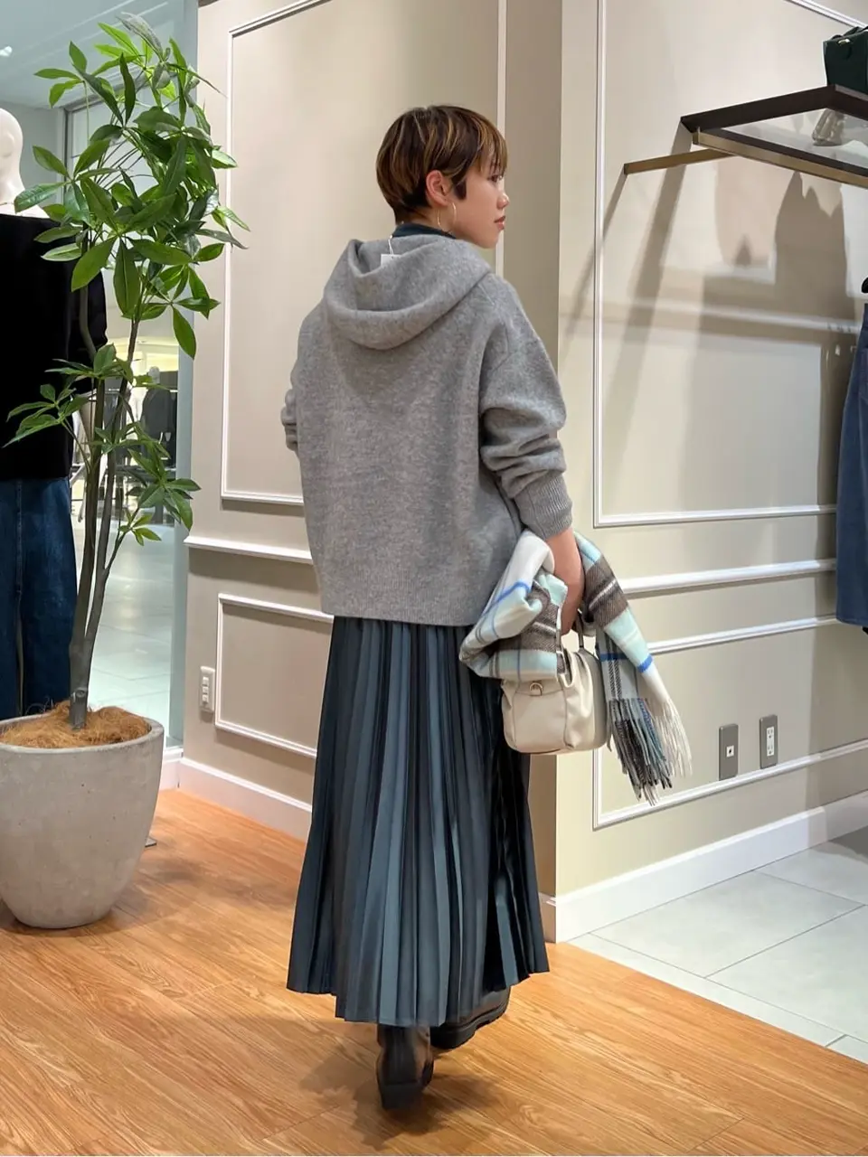 23区 伊藤 コーディネート画像