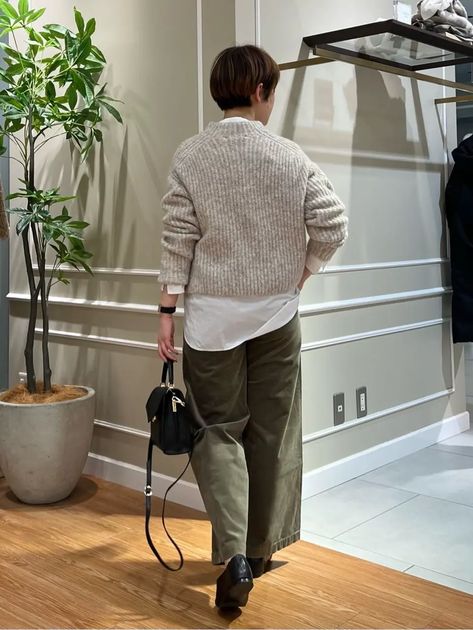 23区 伊藤 コーディネート画像