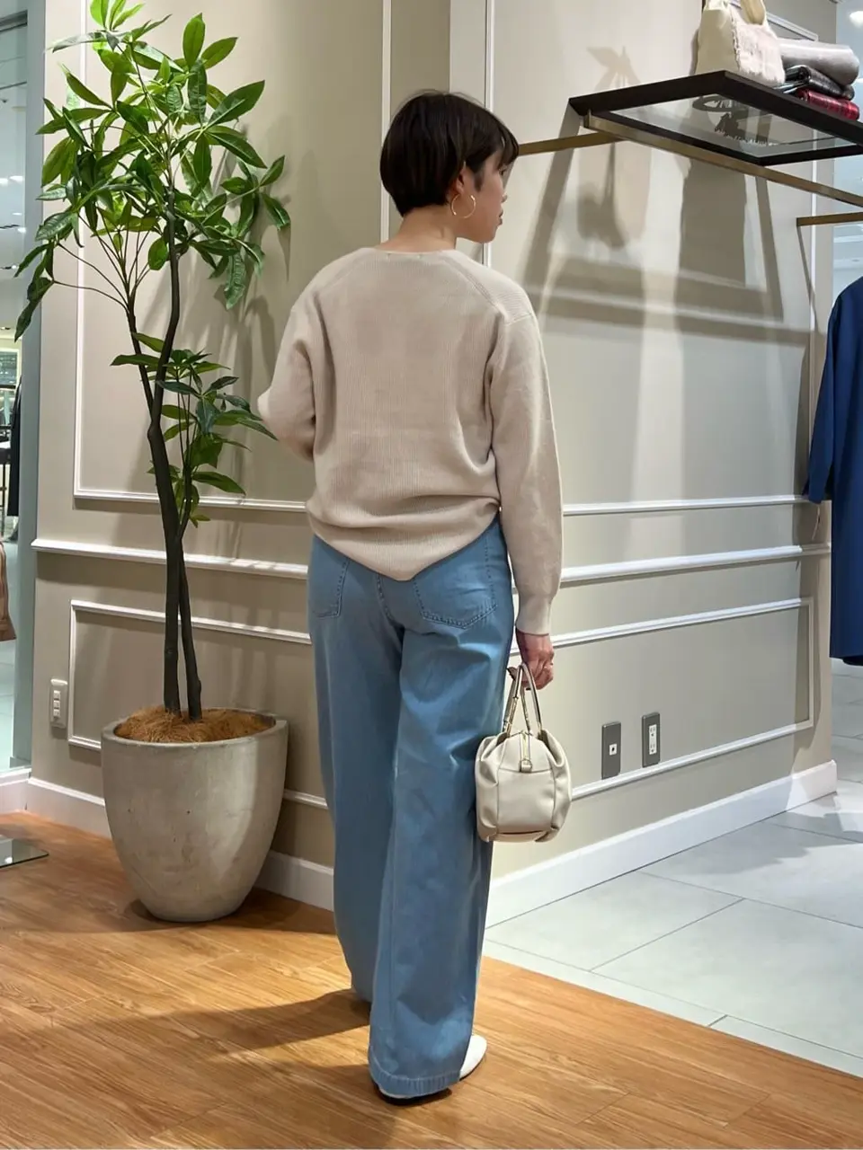 23区 伊藤 コーディネート画像